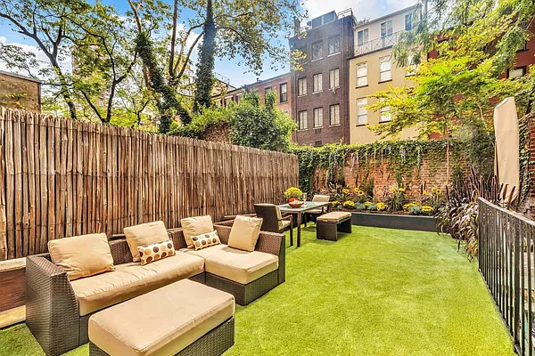 Rented by Sotheby's International Realty | media 2