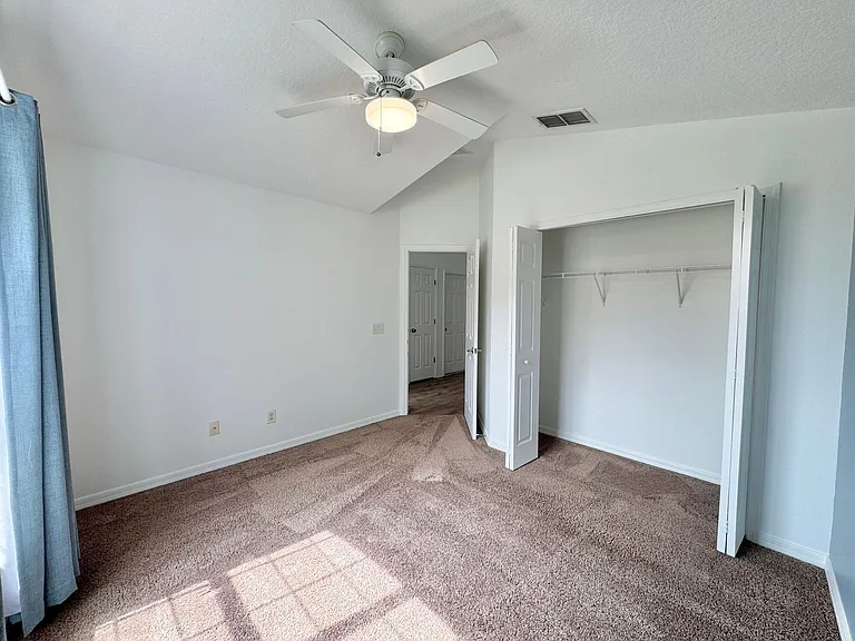 502 Viola Dr — Photo 33