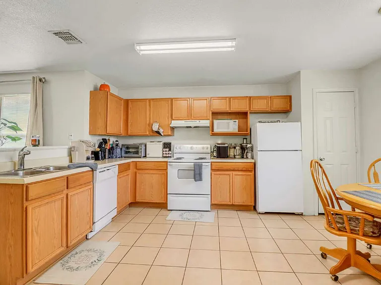 8036 Maverick Climb — Photo 4