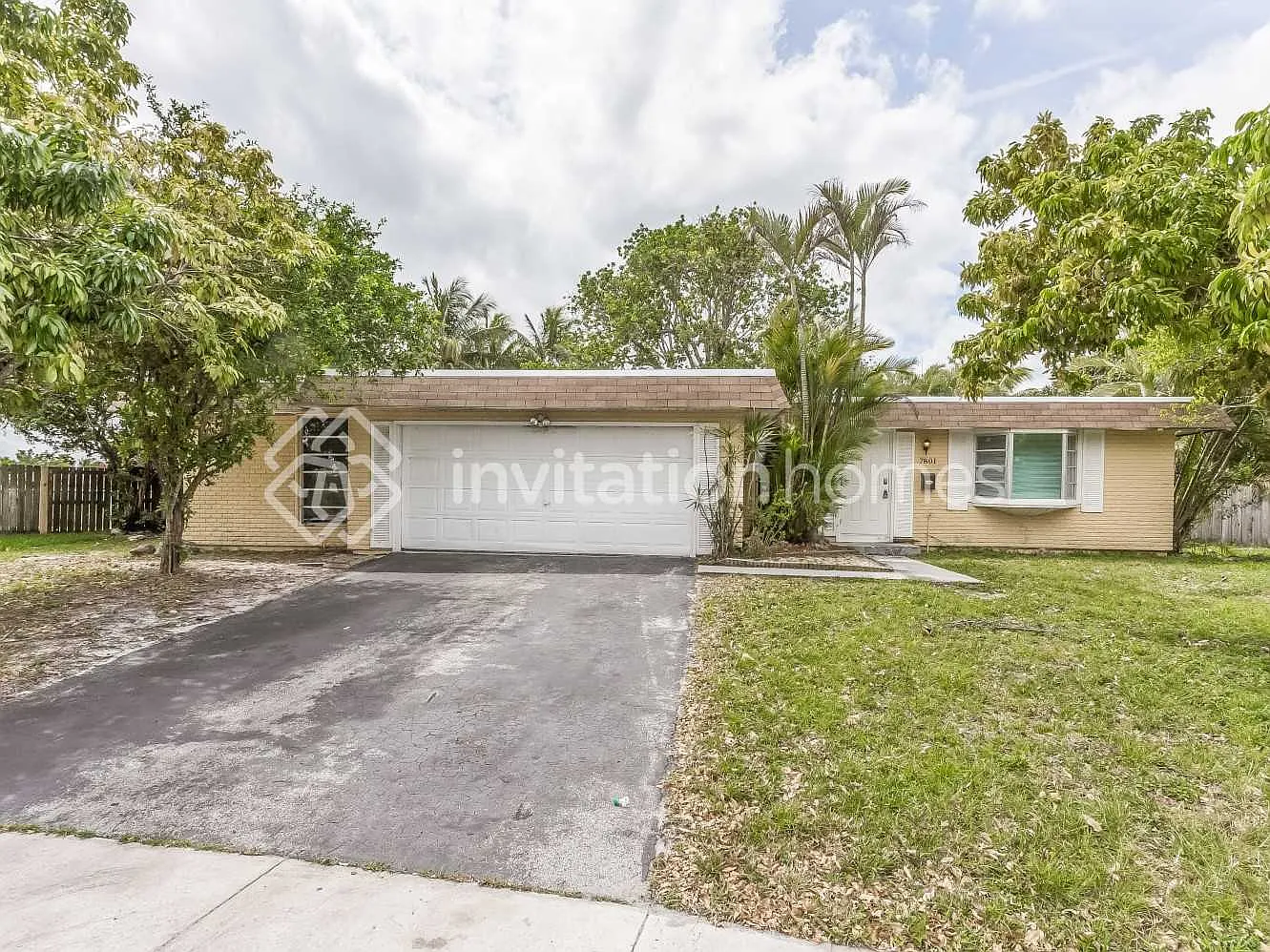 7801 NW 67th Ave Tamarac, FL 33321 — Photo 1