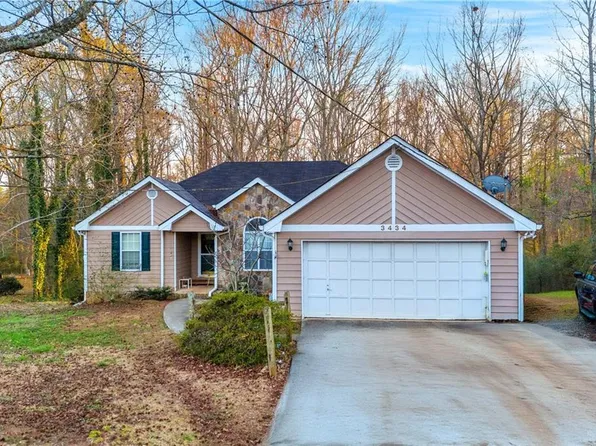 3434 Saddlebrook Dr, Loganville, GA 30052