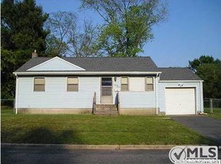 23 Region Dr, Hazlet, NJ 07730