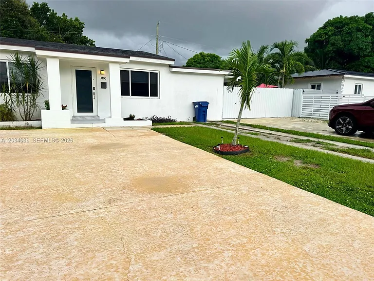 3400 NW 173rd Ter — Photo 3