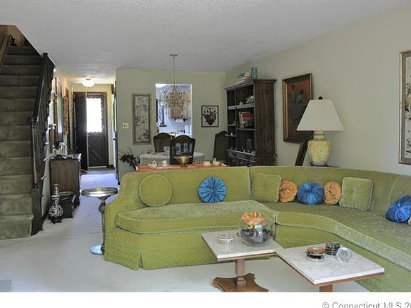 2nd image of 110 Cedar Hollow Dr