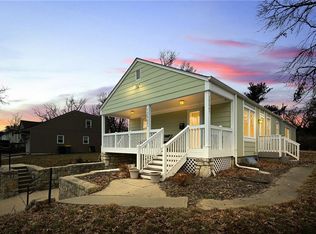 12507 Johnson Dr, Shawnee, KS 66216