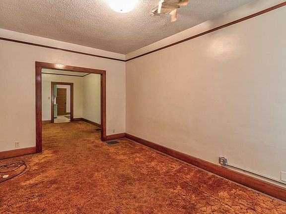 5th image of 2102 N 5th Ave