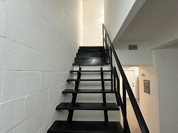 5th image of 825 E University Blvd Unit 105