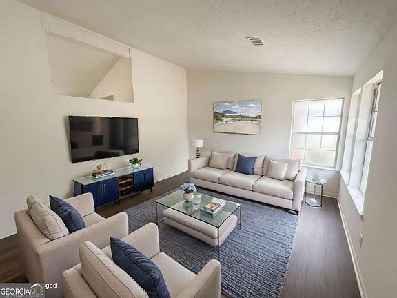 3rd image of 673 Utoy Cir SW