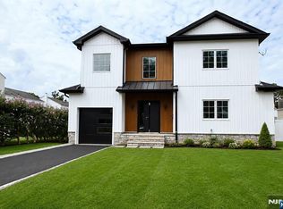 9-02 3rd St, Fair Lawn, NJ 07410