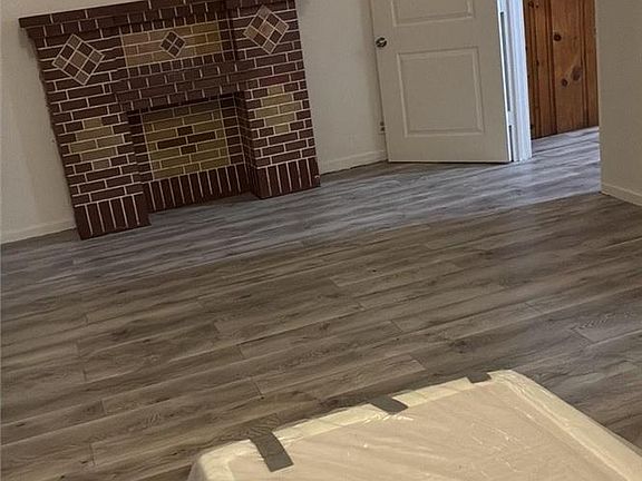 3rd image of 406 Ridge Ave #2