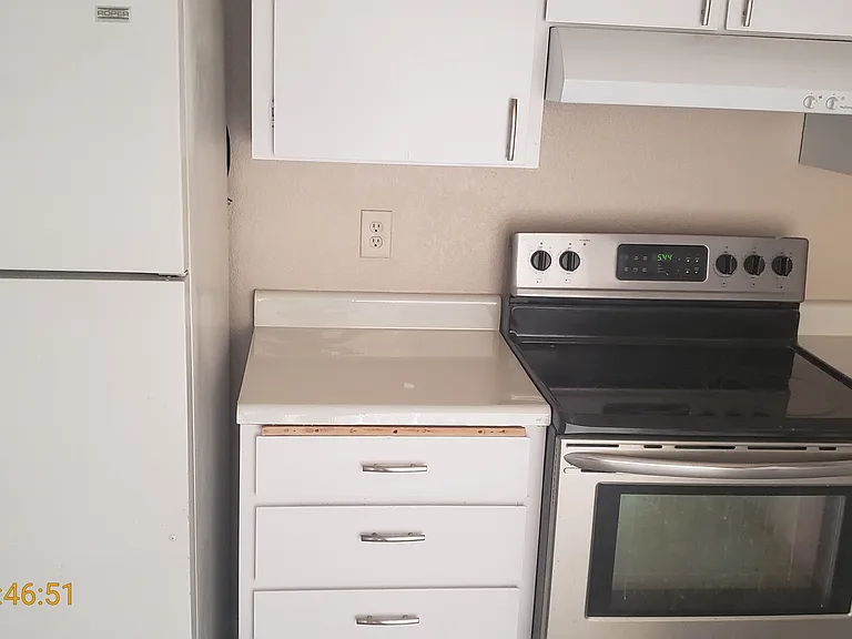 923 E Marine View Dr #A — Photo 6