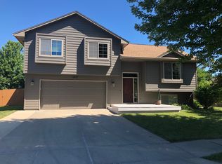 4204 E 37th St, Sioux Falls, SD 57103