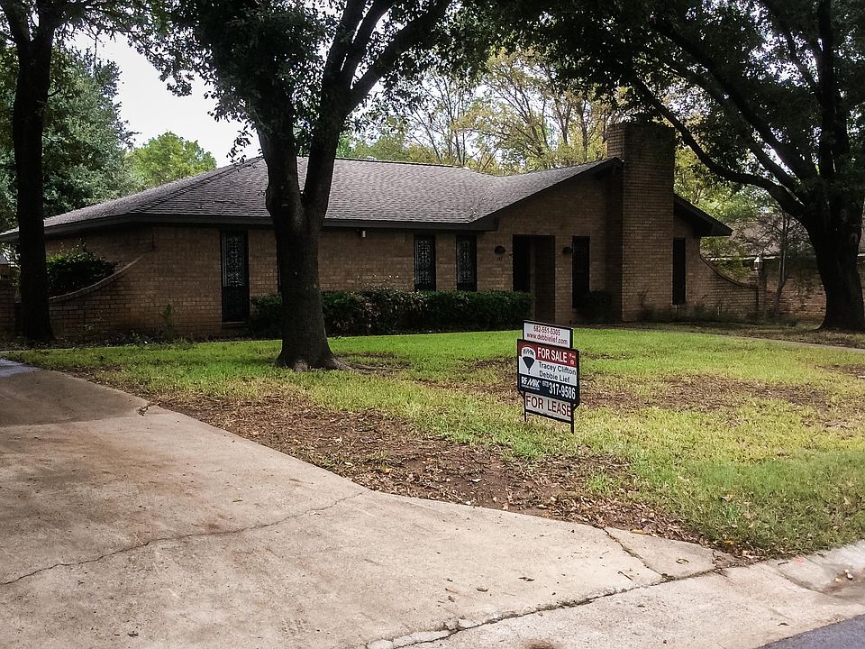 1st image of 157 Villa Park Dr