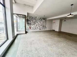 327 W Jefferson St #B, Rockford, IL 61101