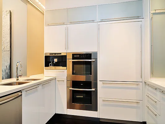 Sold by Sotheby's International Realty | media 22