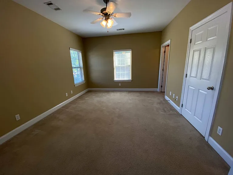 3218 Veterans Memorial Pkwy #3302 — Photo 5