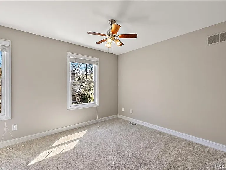 1109 Bennaville Ave — Photo 31