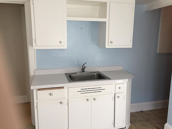 2nd image of 3144 N Weil St