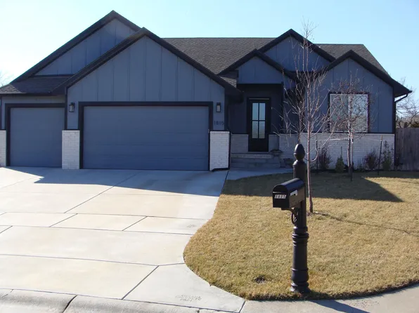 1815 S Teakwood Ct, Wichita, KS 67230
