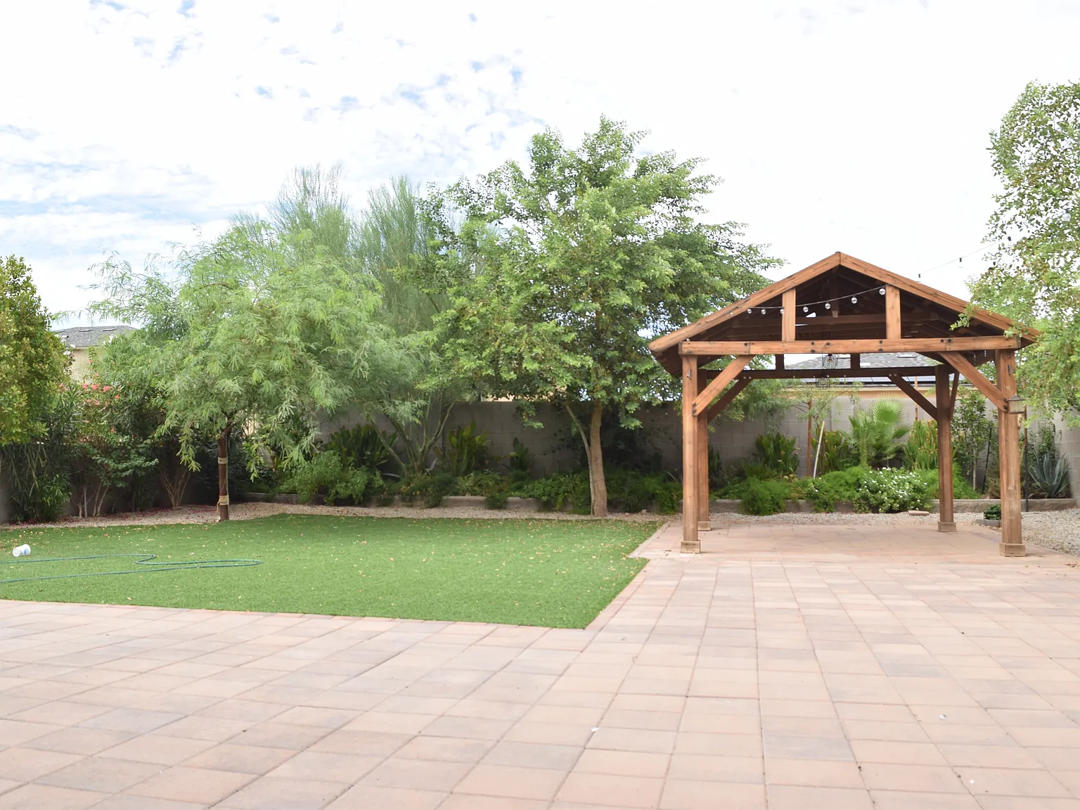 4 bed, 1808 sqft, $2,199 — Photo 3