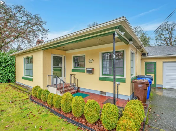 240 W Fairfield St, Gladstone, OR 97027