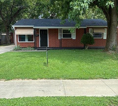 3rd image of 321 Mac Brae Rd