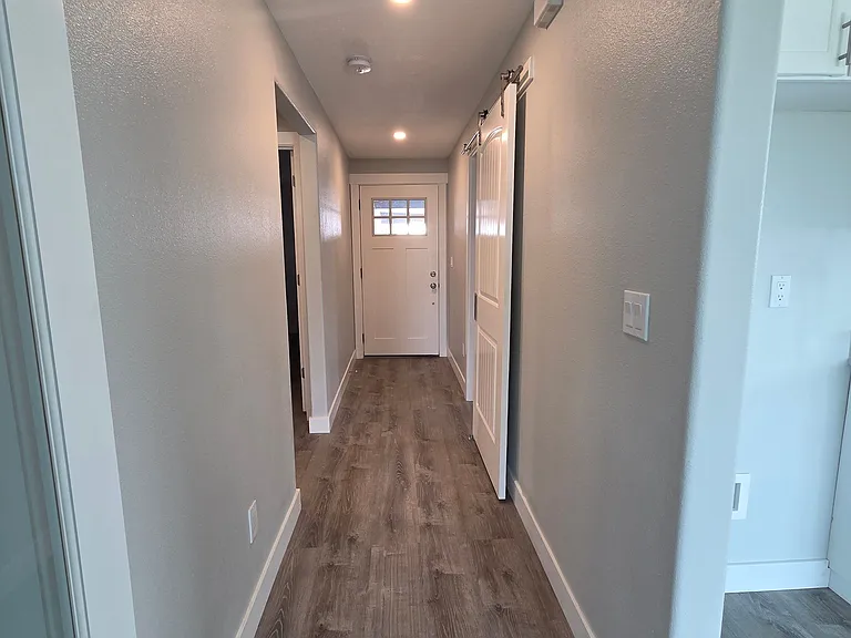 NE Yellowpine Rd — Photo 11