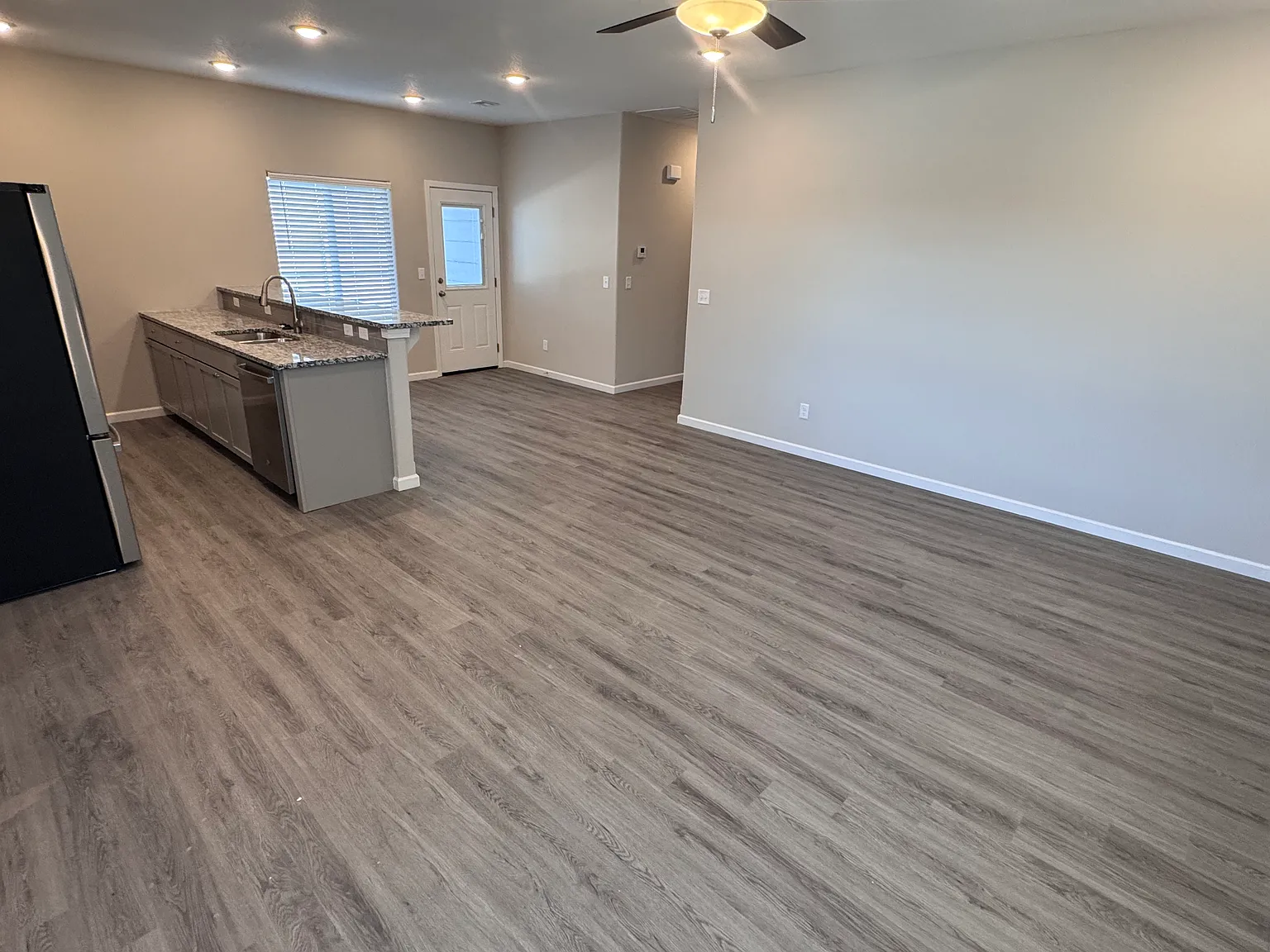 9188 E Chris St — Photo 3