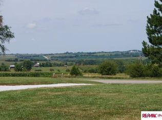 2206 Dunbar Dr, Plattsmouth, NE 68048