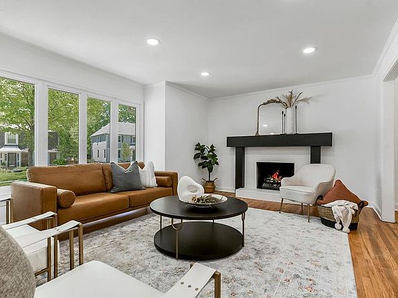 5th image of 10235 Briar Dr