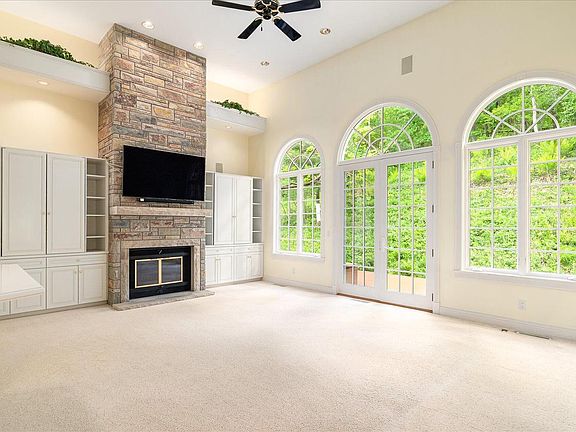 3rd image of W5419 Pine Bluff ROAD