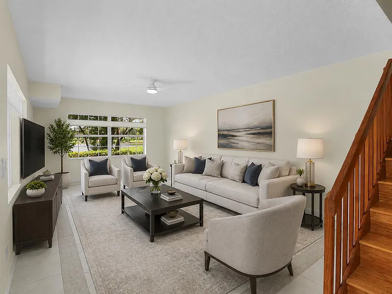 2442 SW Danbury Ln — Photo 10