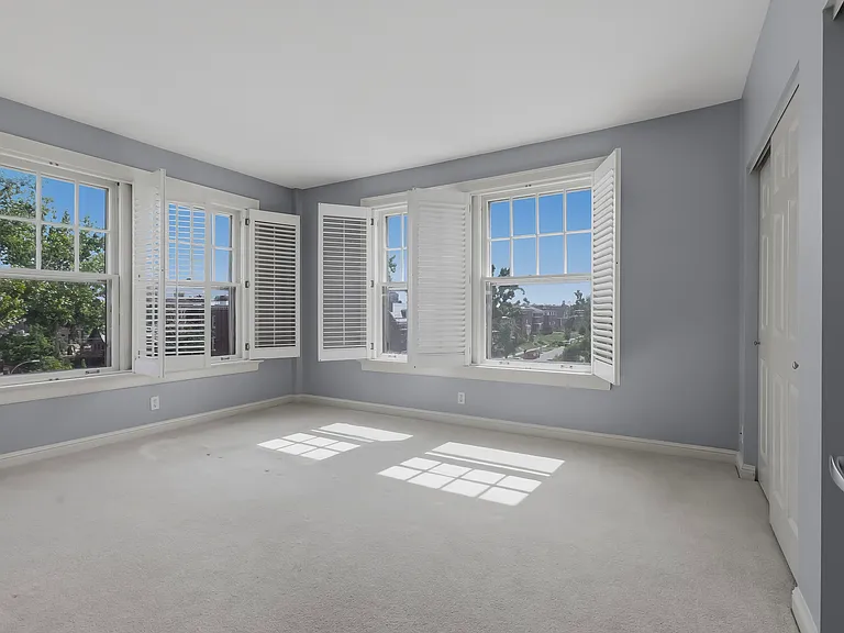 329 Belt Ave #402 — Photo 7