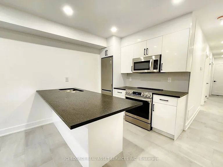 95 Hallam St #LOWER 1 — Photo 4