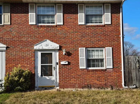 132 Dunlap Rd, Pasadena, MD 21122