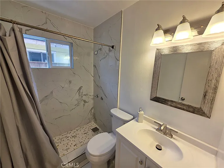 8920 Haddon Ave — Photo 15