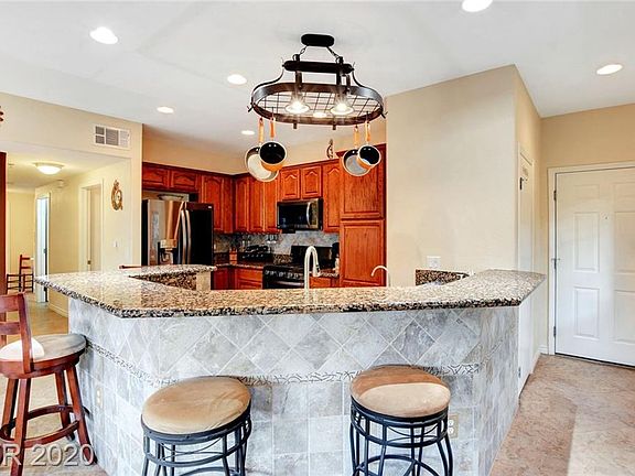 3rd image of 681 Bay View Dr #681