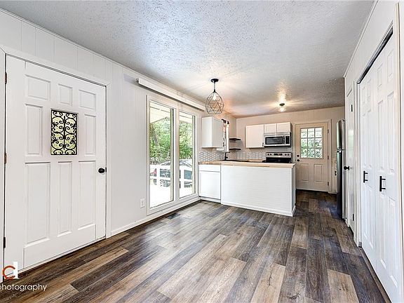 4th image of 27 Grisham Dr