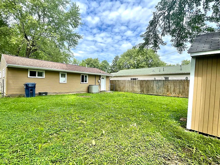 1704 S Lindell Dr — Photo 22