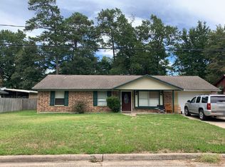 103 N Forest Dr, Willis, TX 77378