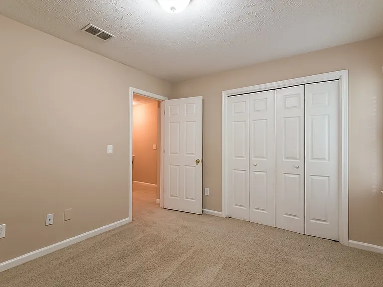 36 Stonehaven Dr — Photo 13
