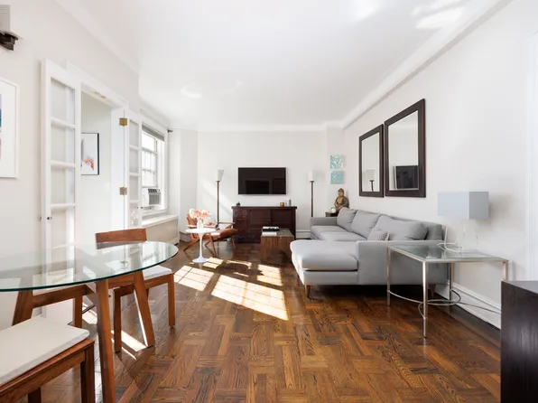 41 5th Avenue image 1 of 14