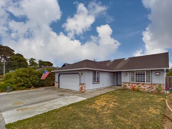 2240 Silverbrook Ct, McKinleyville, CA 95519