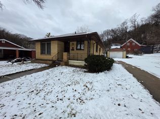 610 Kurt Ct, Dubuque, IA 52001
