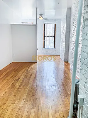 Rented by City Connections Realty | media 2
