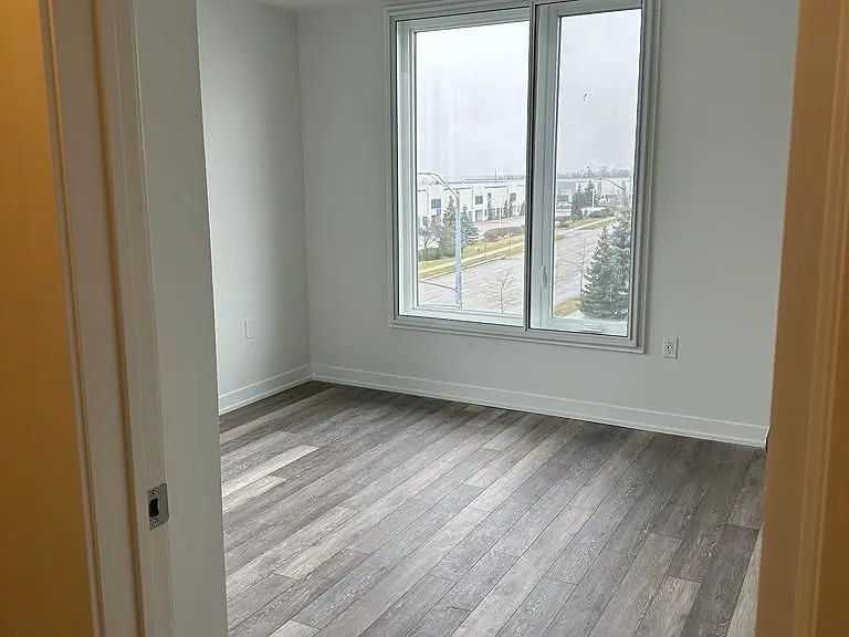 3401 Ridgeway Dr #422 — Photo 3