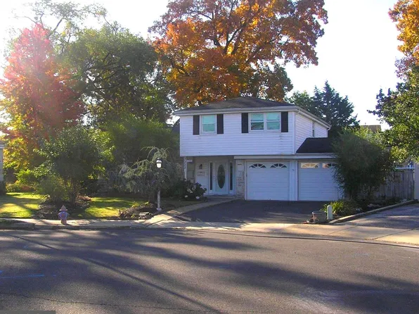 3225 Rambler Pl, Bensalem, PA 19020