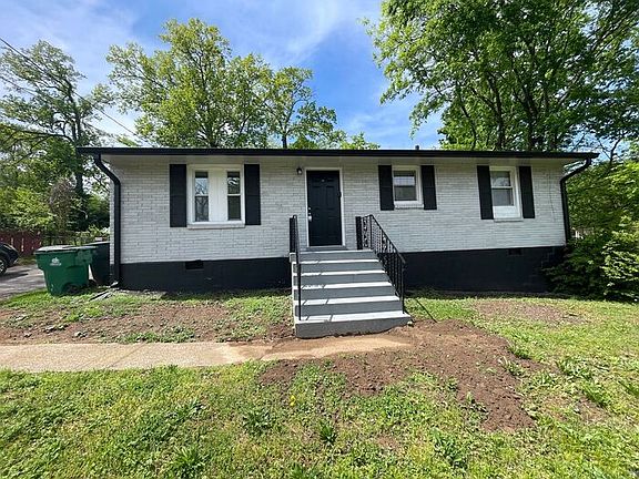 2nd image of 803 Patricia Dr