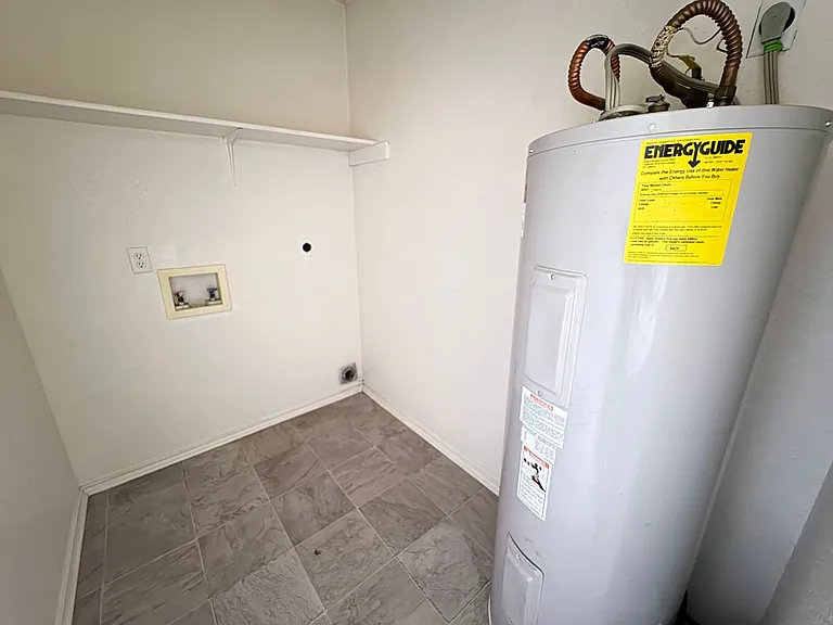 4409 Mattie Dr — Photo 6