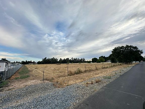 3rd image of Justamere Ln